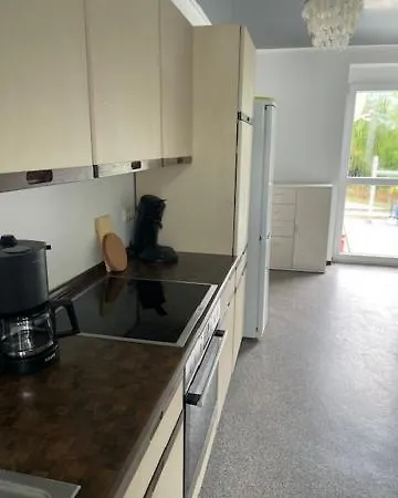 Gaestehaus Zur Krone ホテル ザールブルク